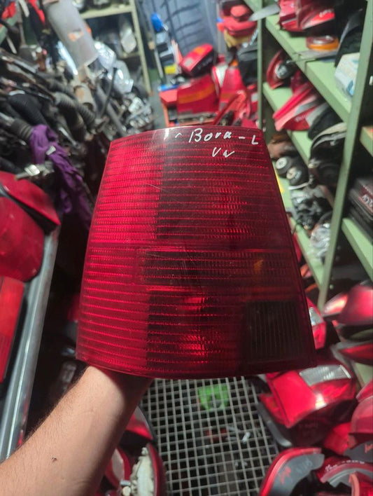VW Bora linkes Rücklicht