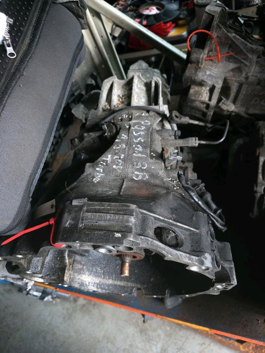 VW Passat Getriebe DHW Schaltgetriebe