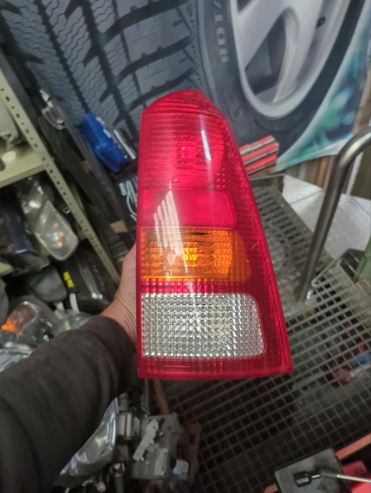 Ford Focus Kombi Rücklicht Rechts