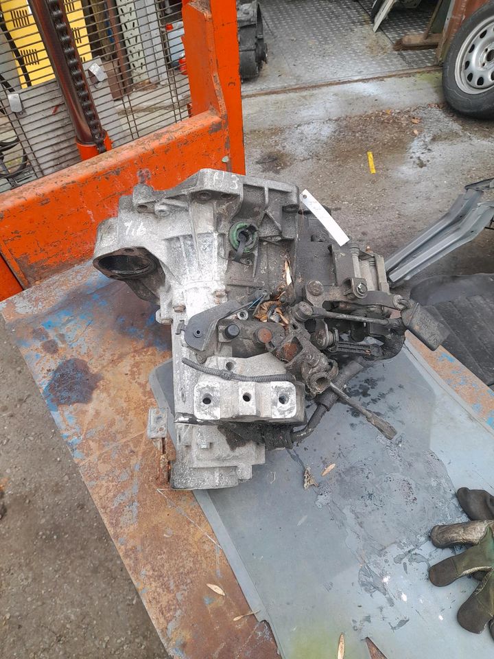 Audi A3 8L 1.6 Getriebe DUV