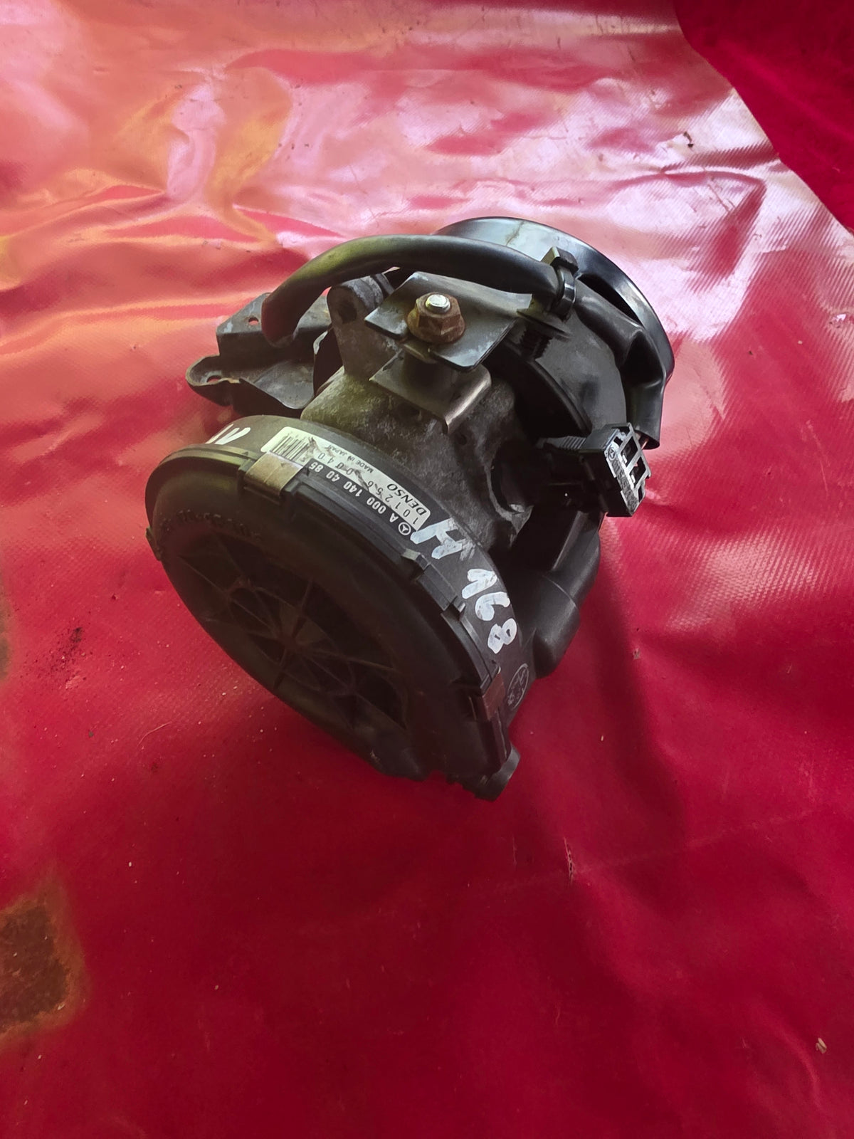 Mercedes w168 Sekundärluftpumpe A0001404085